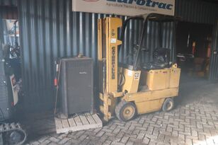 Caterpillar M25 electric forklift