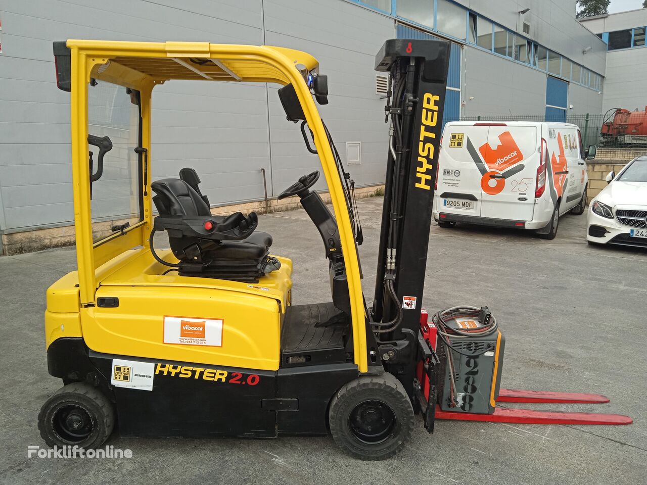 Hyster J2.0Xn LWB electric forklift