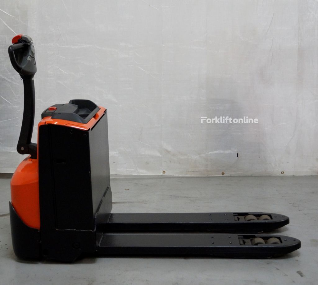 Toyota LWE180 electric pallet truck for sale Germany Köln, ZP30055