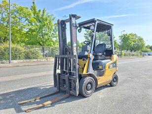 Caterpillar GP15NT gas forklift