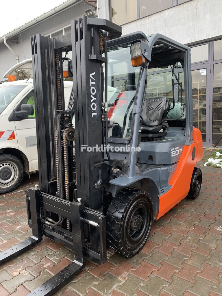 Toyota 02-8FGF20 gas forklift
