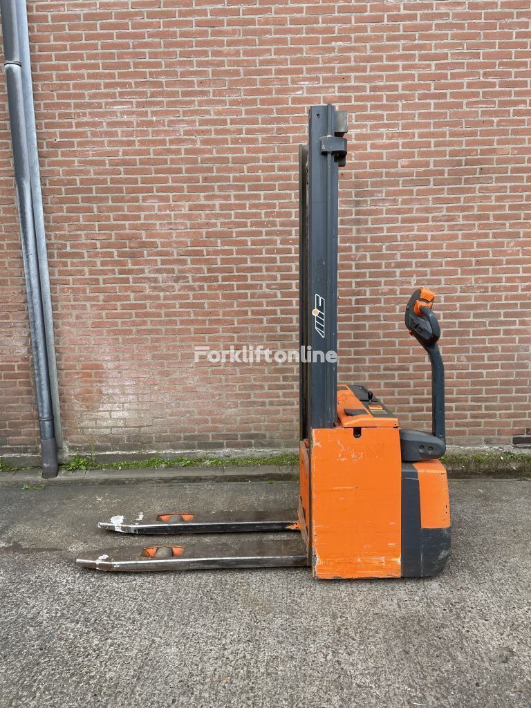 MIC G12 pallet stacker MIC G12 pallet stacker