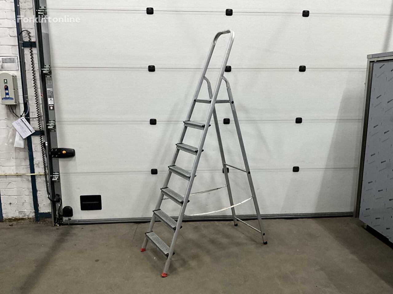 Leifheit aluminium ladder warehouse ladder